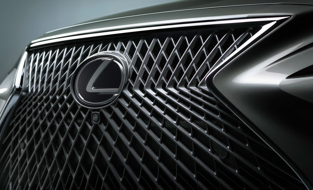 Spindle Grille, Desain Ikonik Cikal Bakal Aksesori Lexus Style